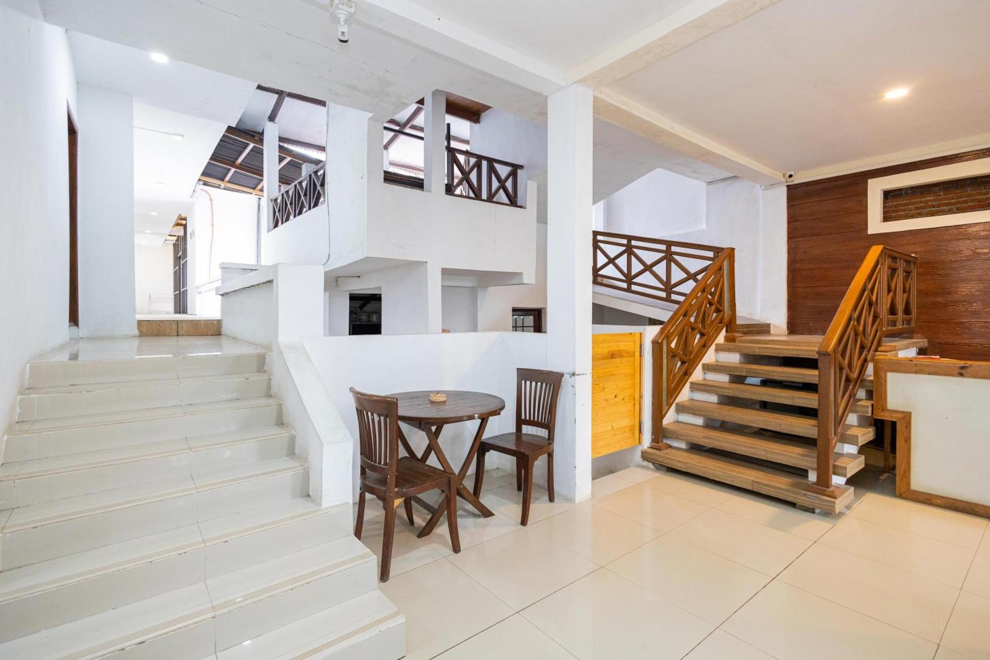 Reddoorz Syariah At Wisma Djokorio Poncokusumo Malang Exteriér fotografie