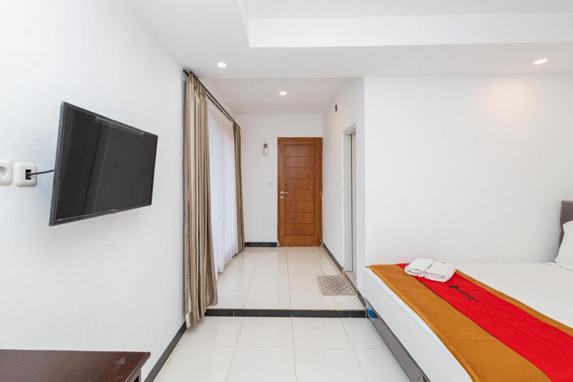 Reddoorz Syariah At Wisma Djokorio Poncokusumo Malang Exteriér fotografie
