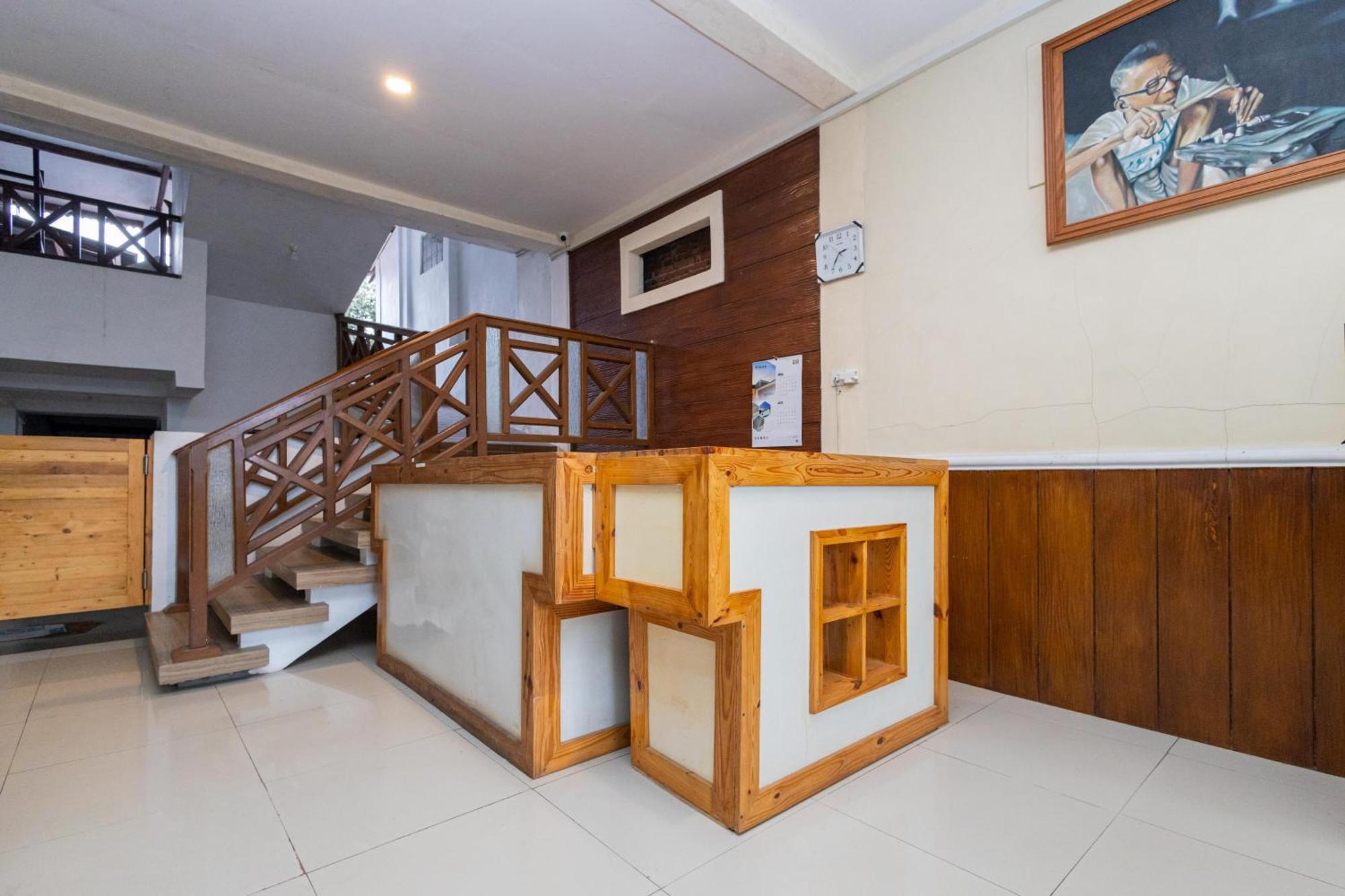 Reddoorz Syariah At Wisma Djokorio Poncokusumo Malang Exteriér fotografie